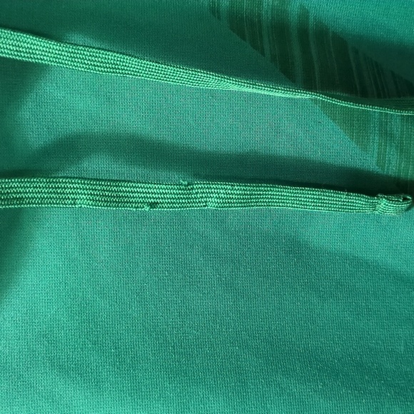 Nike Therma Fit Hoodie with Big Swoosh - Picture 5 of 7